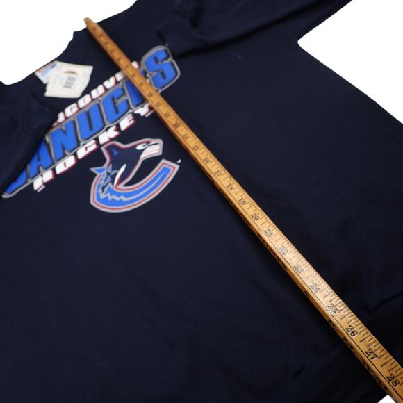 Vintage 90s NWT Starter Vancouver Canucks Hockey Graphic Sweatshirt - Picture 9 of 10
